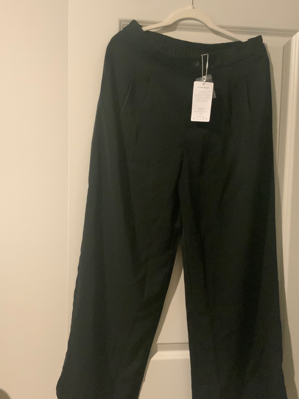 Wide-Leg Black Pants with Elastic Waistband